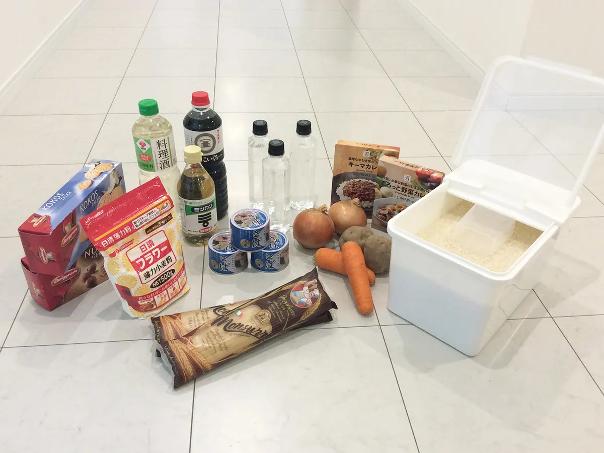 パントリー収納で整ったキッチンに 食品ストックの最適な収納方法教えます 収納デザインソムリエ 南海プライウッド株式会社 パントリー収納で整ったキッチンに 食品ストックの最適な収納方法教えます 収納デザインソムリエ 南海プライウッド株式会社