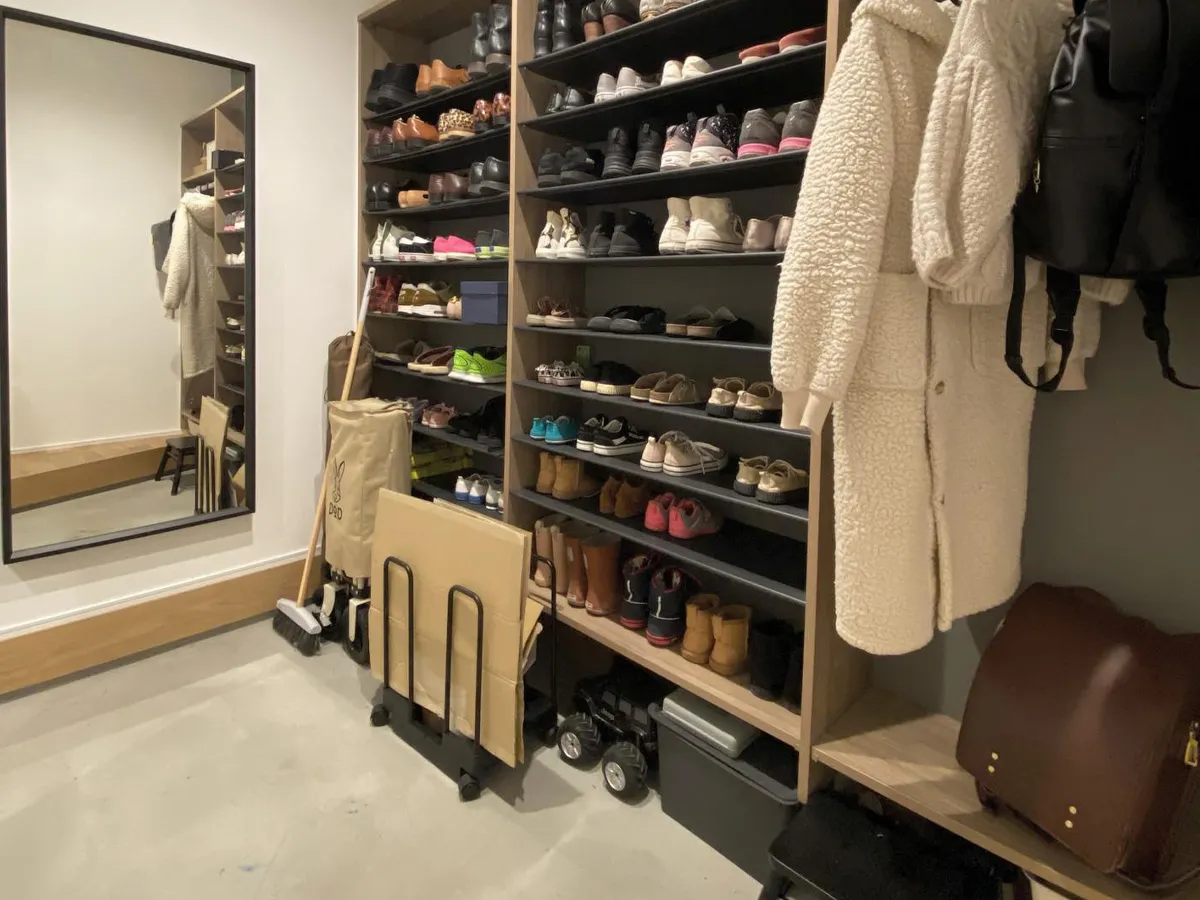 室内側からくつが取れないシューズクロークイメージ