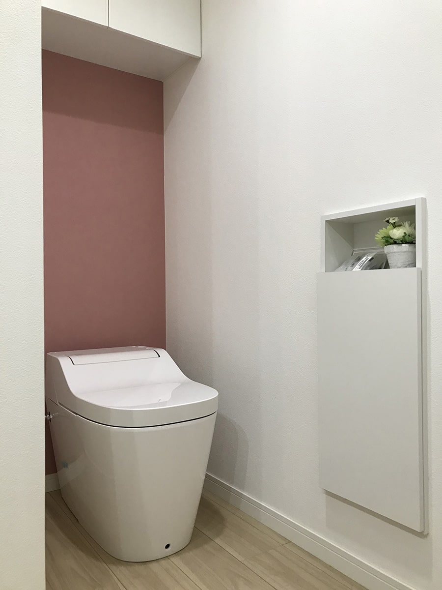 トイレ収納は住み始める前から トイレを広く使う3つの収納アイデアをご紹介 収納デザインソムリエ 南海プライウッド株式会社