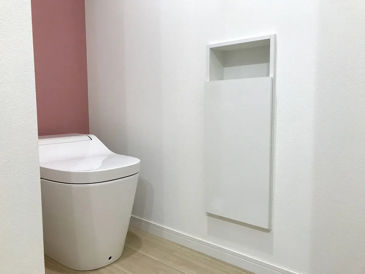 トイレスペースのスリムな埋め込み型収納 サニタトイレ収納ボックスのご紹介 収納デザインソムリエ 南海プライウッド株式会社