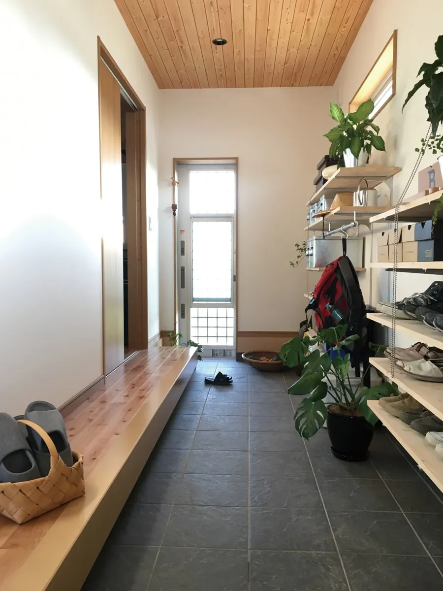 シューズクロークの導入は間取りが命 あなたに合ったタイプはどれ 収納デザインソムリエ 南海プライウッド株式会社